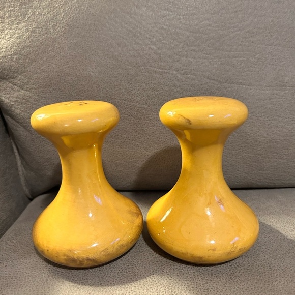 Large Salt Pepper Shaker Vintage Mid Century Modern Yellow 70’s DR04 - Picture 1 of 5